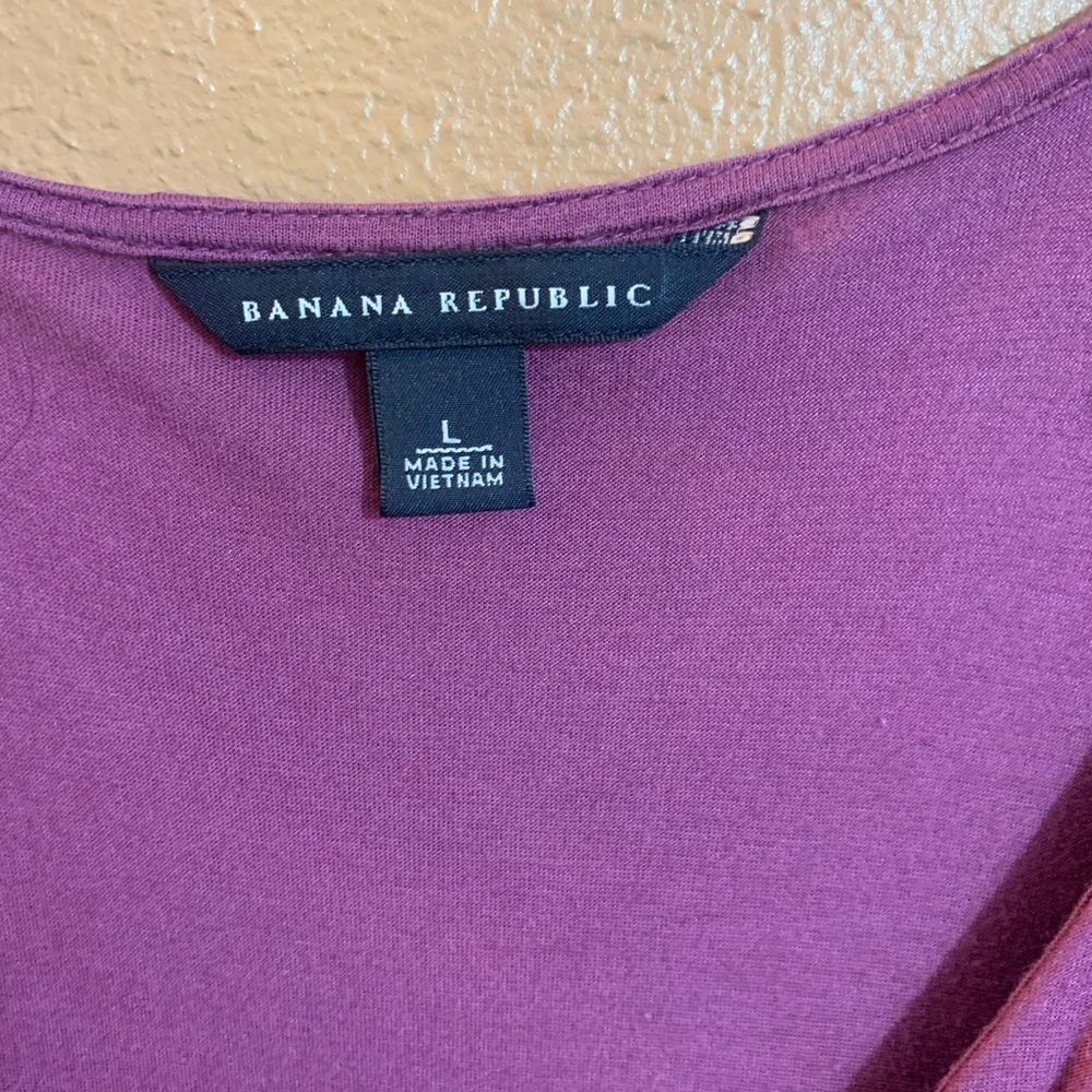 Banana Republic Raspberry Ruffled Blouse - L - Picture 5 of 7